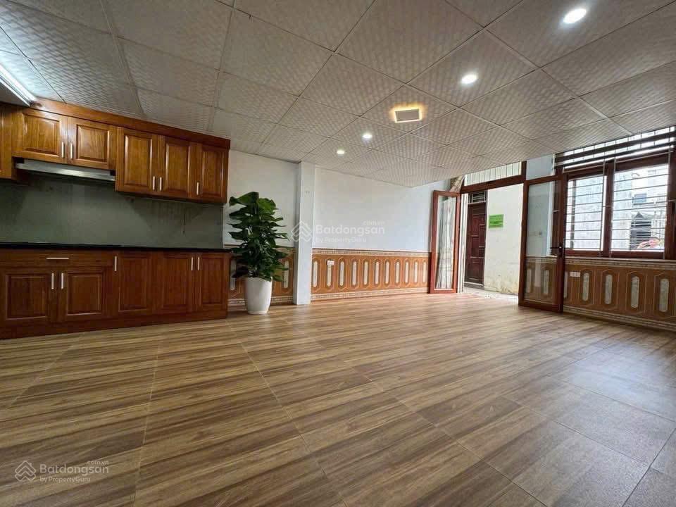 Cần bán nhà yên nghĩa hà đông, dt 36m2, 2 tầng, mt 4,5m, oto đỗ cách nhà 30m, ngõ nông sát chợ