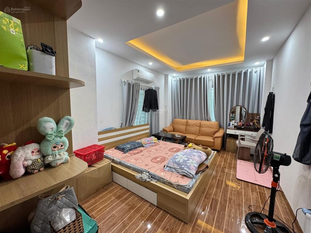 Bán nhà mặt phố yên nghĩa hà đông, diện tích 42m2 5 tầng, mt 3,5m, lô góc, oto tránh, kinh doanh