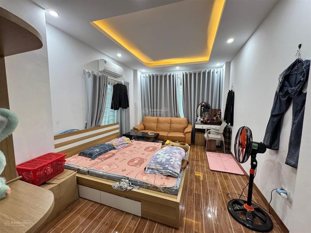 Bán nhà mặt phố yên nghĩa hà đông, diện tích 42m2 5 tầng, mt 3,5m, lô góc, oto tránh, kinh doanh