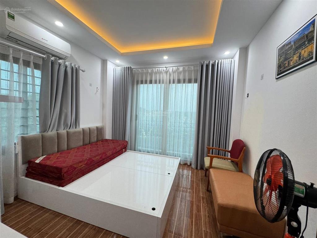 Bán nhà mặt phố yên nghĩa hà đông, diện tích 42m2 5 tầng, mt 3,5m, lô góc, oto tránh, kinh doanh