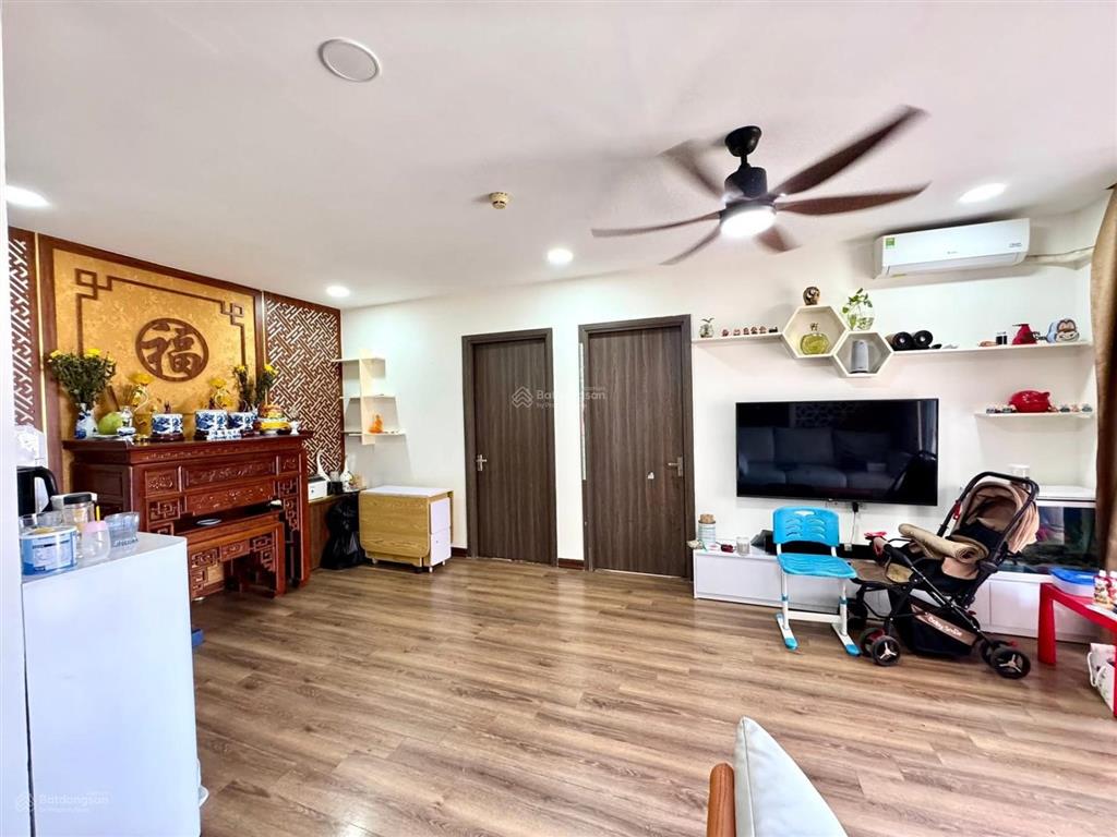 Căn hộ góc 2pn view thoáng full nội thất giá chỉ 4,4 tỷ tại tòa vov mễ trì