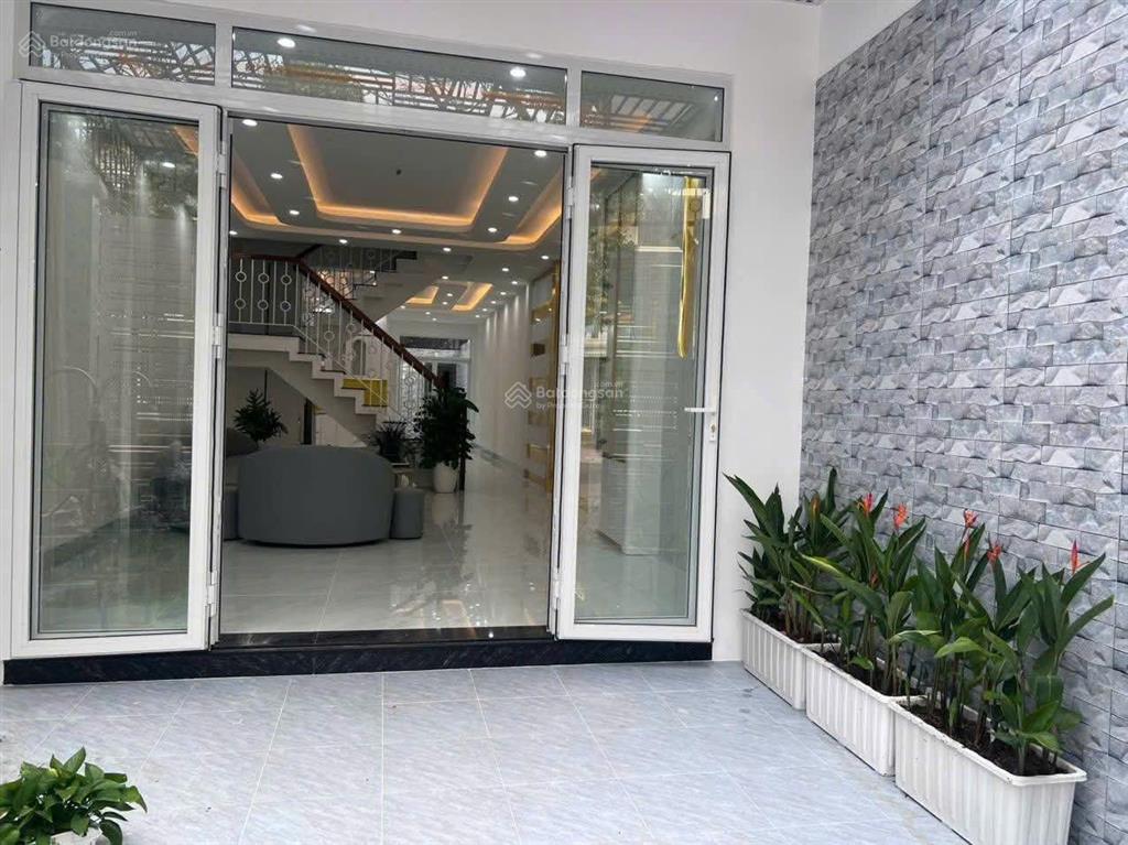 Bán 9,8 tỷ nhà hoàn công mặt tiền nguyễn thiện thuật, rạch dừa, tphcm. [ccdv.v10]