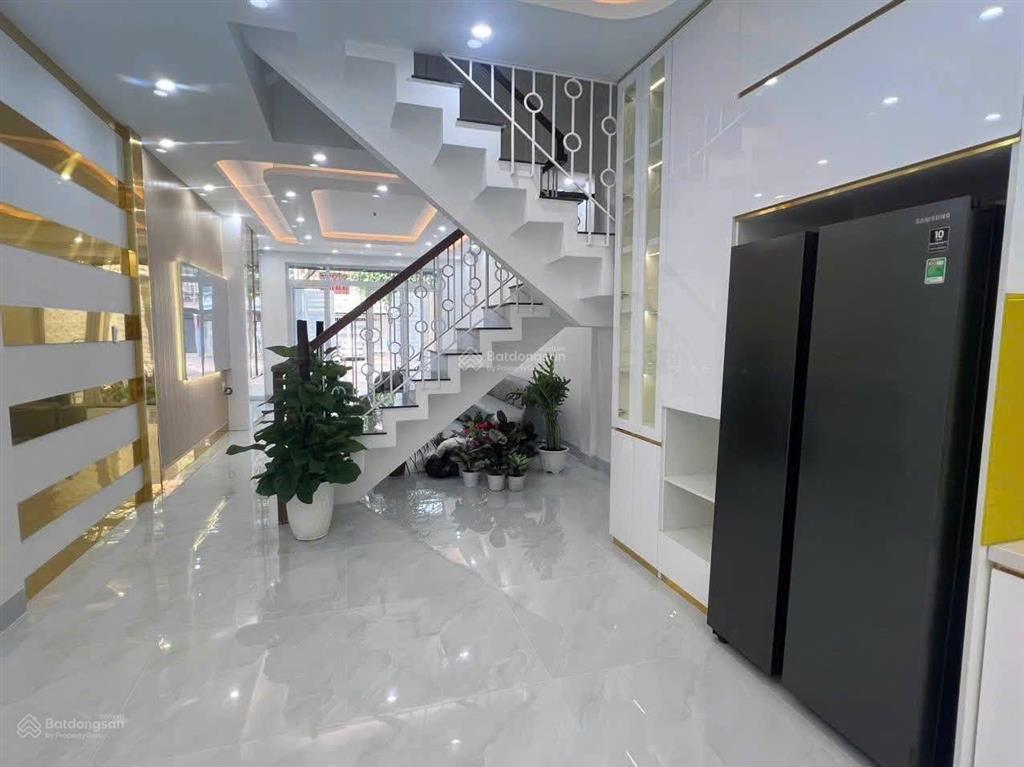 Bán 9,8 tỷ nhà hoàn công mặt tiền nguyễn thiện thuật, rạch dừa, tphcm. [ccdv.v10]