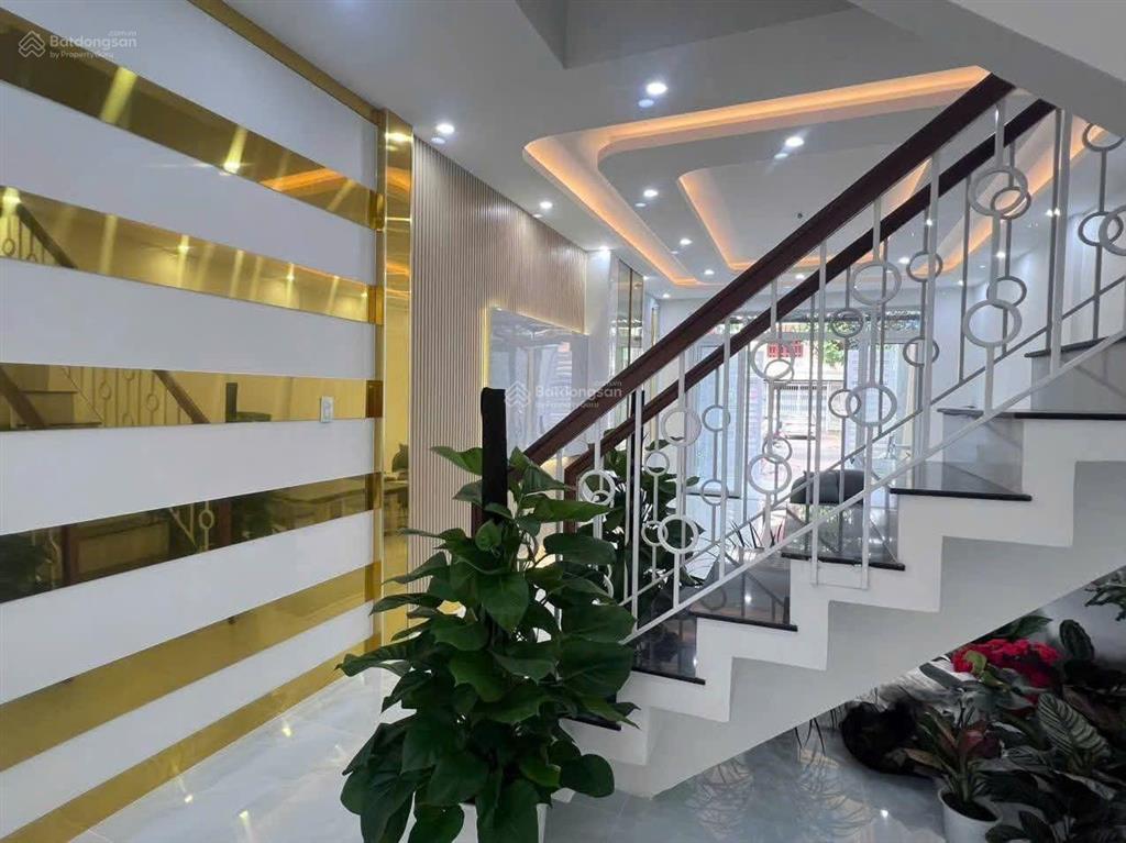 Bán 9,8 tỷ nhà hoàn công mặt tiền nguyễn thiện thuật, rạch dừa, tphcm. [ccdv.v10]