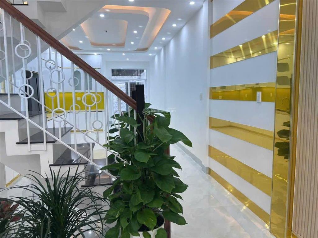 Bán 9,8 tỷ nhà hoàn công mặt tiền nguyễn thiện thuật, rạch dừa, tphcm. [ccdv.v10]