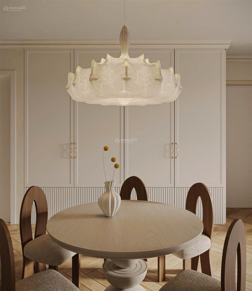 Cần bán nhanh căn hộ 2pn + 2wc tầng đẹp view sông hồng tòa onsen full nội thất giá 4,4 tỷ