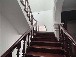 Cần bán căn biệt thự siêu đẹp bc hướng nam kđt việt hưng diện tích 166m2 giá 46,5 tỷ  0899 583 ***