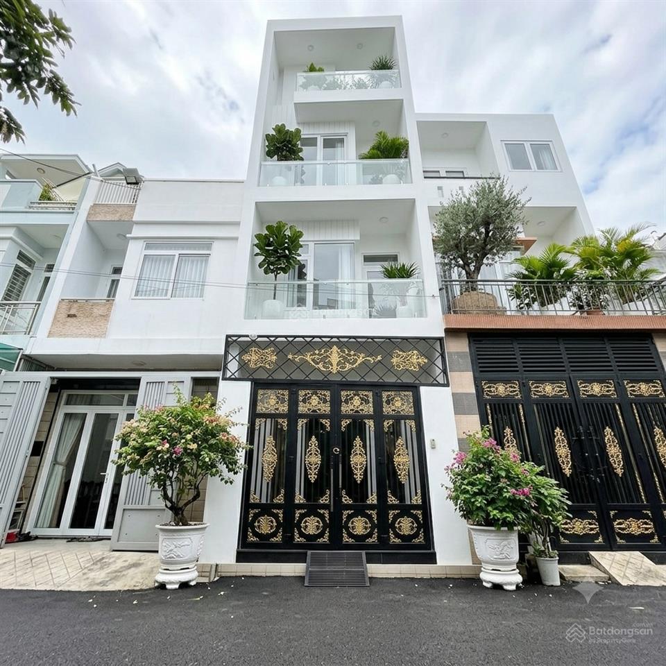 Vip! ngay bàu cát, đồng đen, đường xe hơi 8m quay đầu, 60m2, 4 tầng đúc. nhà đẹp ở ngay.chỉ 10 tỷn