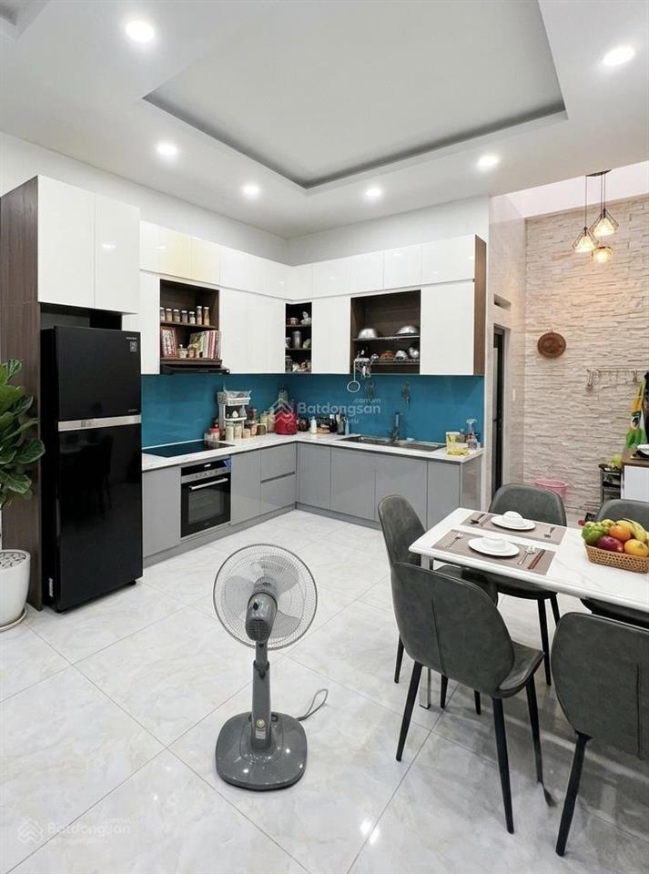 Vip! ngay bàu cát, đồng đen, đường xe hơi 8m quay đầu, 60m2, 4 tầng đúc. nhà đẹp ở ngay.chỉ 10 tỷn