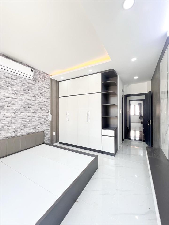Bán nhà mới!! ngay trục đường tô hiệu 5 tầng, hẻm xe hơi, 60m2, chỉ 7.9 tỷ còn bớt
