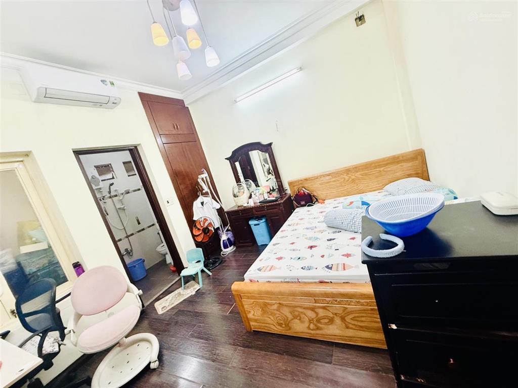 Định cư gấp bán 10 tỷ về 9,4. nhà 4 tầng. ngay gò dầu, aeon mall tân phú, 90m2. hẻm 8m