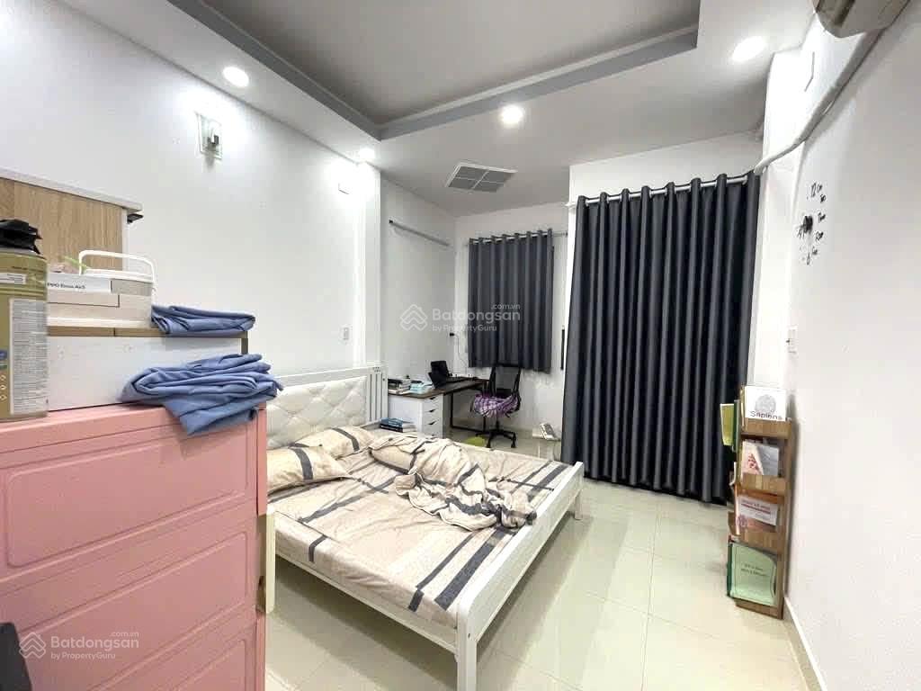 Bán nhà mặt tiền đường 8m thông vườn lài, tân phú. (4x16m), 2 tầng đúc. hẻm đẹp 1/, hoàn công đủ.
