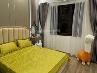 Bán nhà trung tâm phường bồ đề 25m 5 tầng giá 5,8 tỷ ngõ nông gần ô tô vị trí đẹp gần hồ lâm du