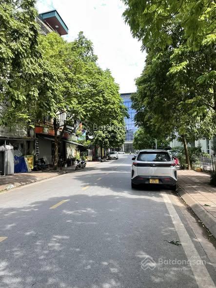 Chính chủ bán đất phố thượng thanh 105m2, ô tô, kinh doanh, gần big c long biên