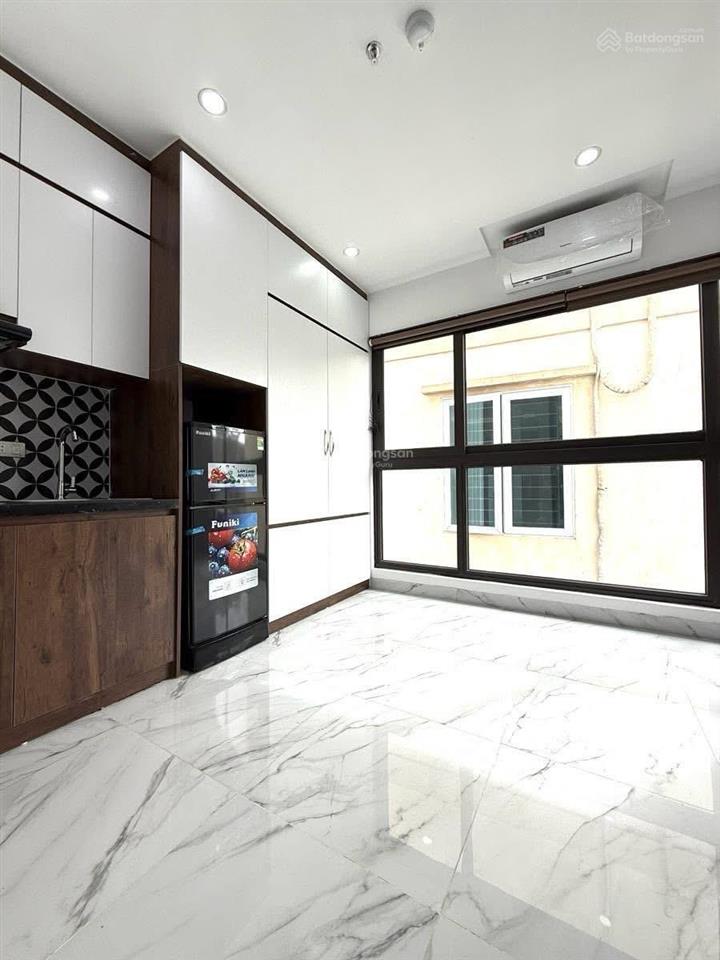 Bán nhà thạch bàn cổ linh, 48m x 4 tầng tm , giá hơn 14 tỷ ô tô vào, lô góc. full nội thất