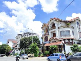 Bán biệt thự sân vườn lô góc 2 mặt tiền đường lê thị riêng  15x20m