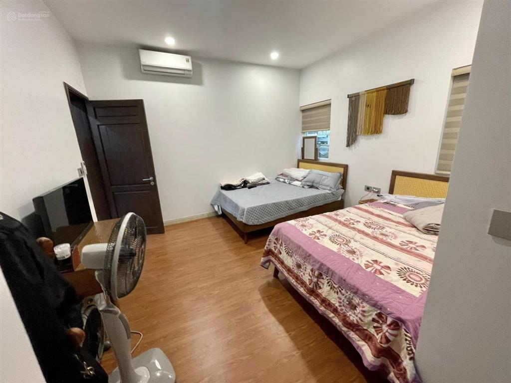 Bán biệt thự, kđt yên hoà, giá tốt tại phố trung kính, 220m2, 5 tầng, có hầm, lô góc, 0903 784 ***