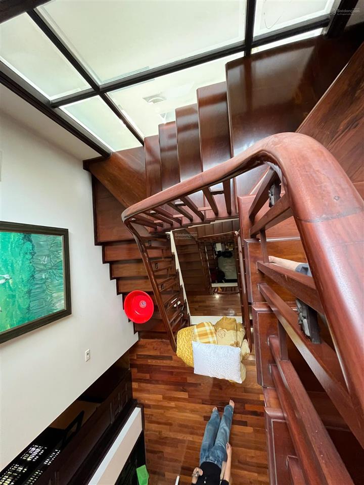 Bán biệt thự, kđt yên hoà, giá tốt tại phố trung kính, 220m2, 5 tầng, có hầm, lô góc, 0903 784 ***