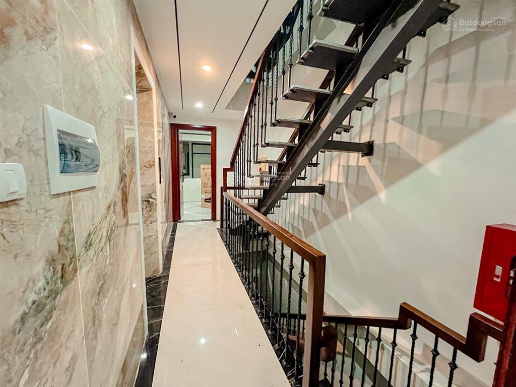 Bán nhà phân lô, hoàng quốc việt, 6 tầng, thang máy, kinh doanh, 70m, 2x tỷ, 0903 784 ***