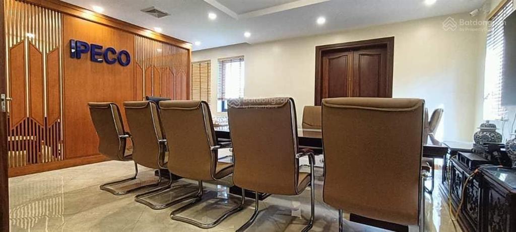 Bán biệt thự đơn lập, lão thành cách mạng, hạ yên, 210m, mt12m, hơn 100 tỷ, 0903 784 ***