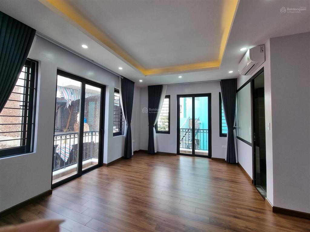Nhà phân lô, ô tô tránh, kinh doanh, thang máy, hoàng quốc việt, 68, 6 tầng, 2x tỷ, 0903 784 ***