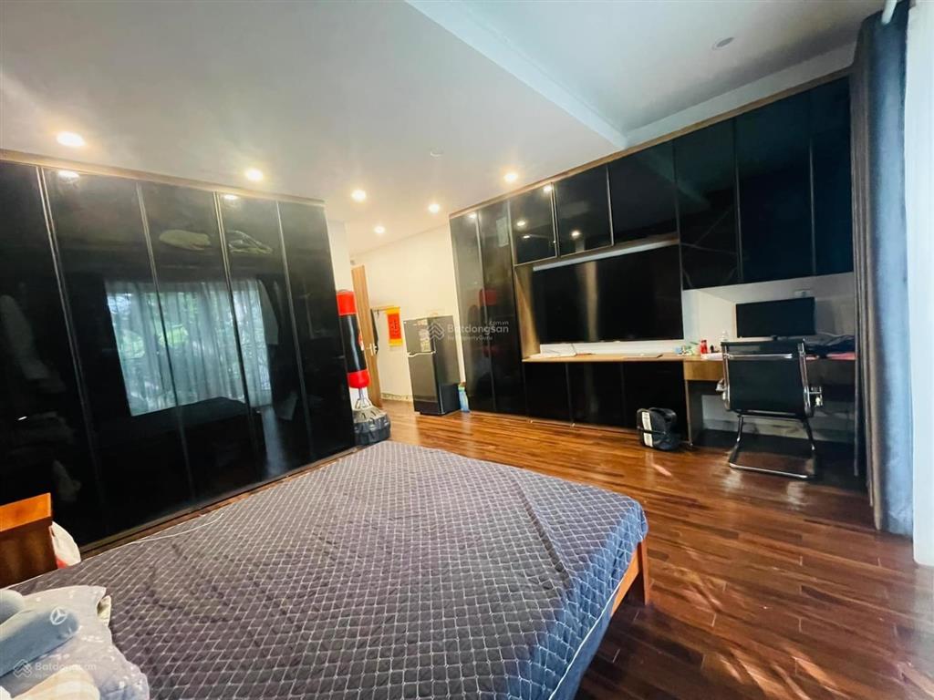Cần bán rất gấp, biệt thự liền kề, mỹ đình, 140m, 5 tầng, có hầm, hơn 30tỷ, 0903 784 ***