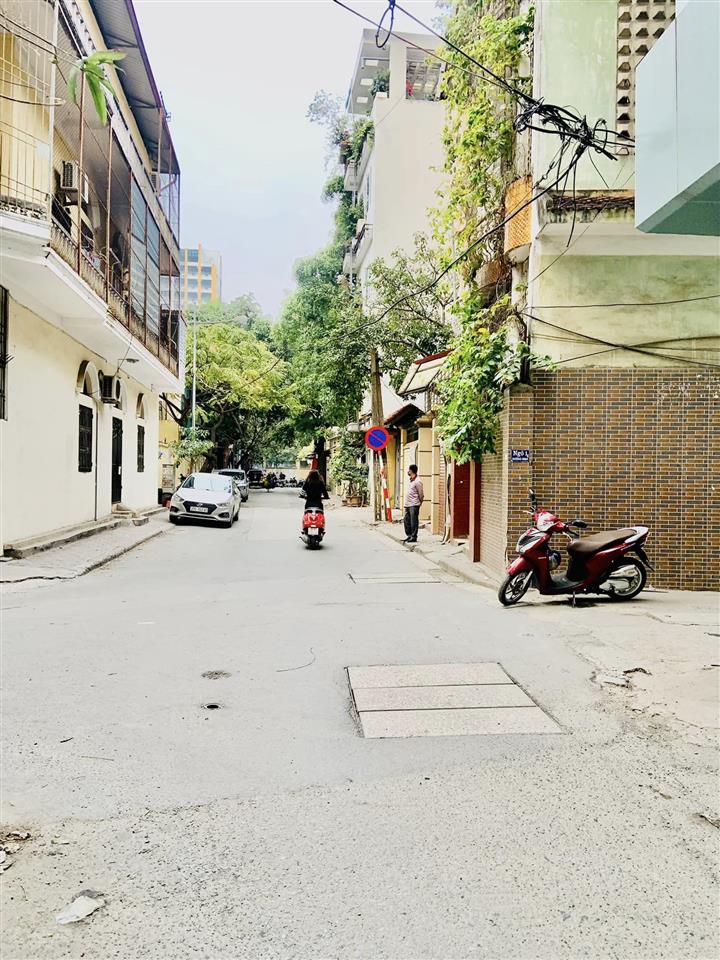 Nhà đẹp, phân lô, quan hoa, thang máy, ô tô tránh, 65m, hơn 20 tỷ, 0903 784 ***