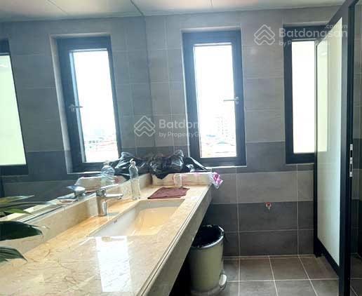 Siêu phẩm mặt phố, 9 tầng, thang máy, thông phạm văn đồng, 180m2, 10x tỷ, 0903 784 ***