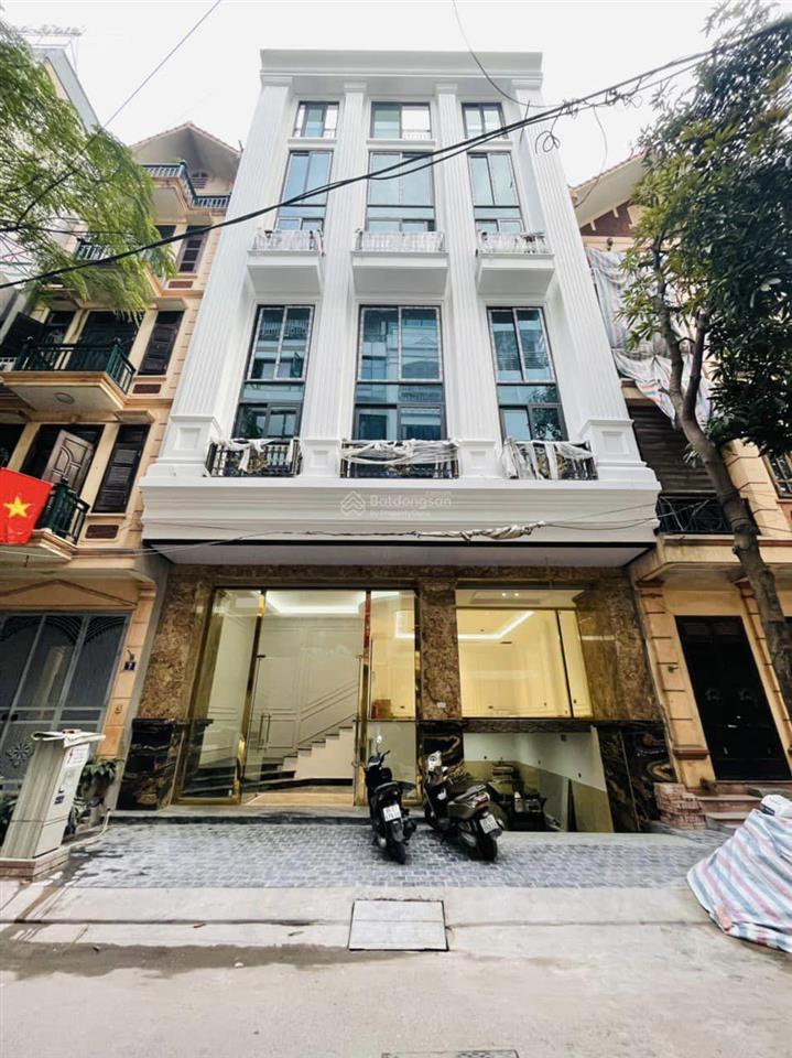 Cực hiếm, mặt phố, lô góc, ô chợ dừa, 10 tầng thang máy, kinh doanh, 108 tỷ. 0903 784 ***