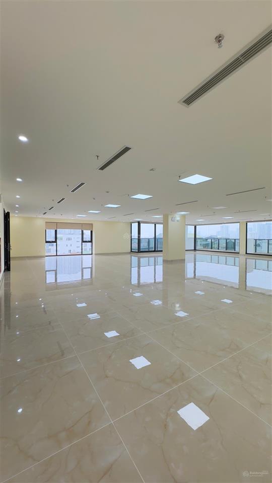 Bán gấp, tòa nhà văn phòng, mặt phố, hoàng quốc việt, 118m, 10 tầng, thang máy, giá tốt, 0903 784 ***