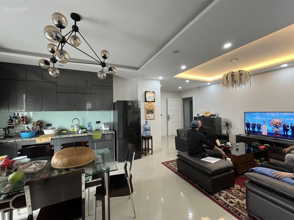 Tôi cần bán nhanh. chung cư 2n, phố hàm nghi, căn góc, tầng 8, 61m2, giá 4. x tỷ. 0903 784 ***