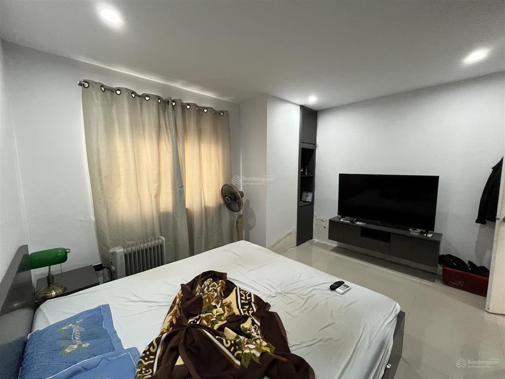Tôi cần bán nhanh. chung cư 2n, phố hàm nghi, căn góc, tầng 8, 61m2, giá 4. x tỷ. 0903 784 ***