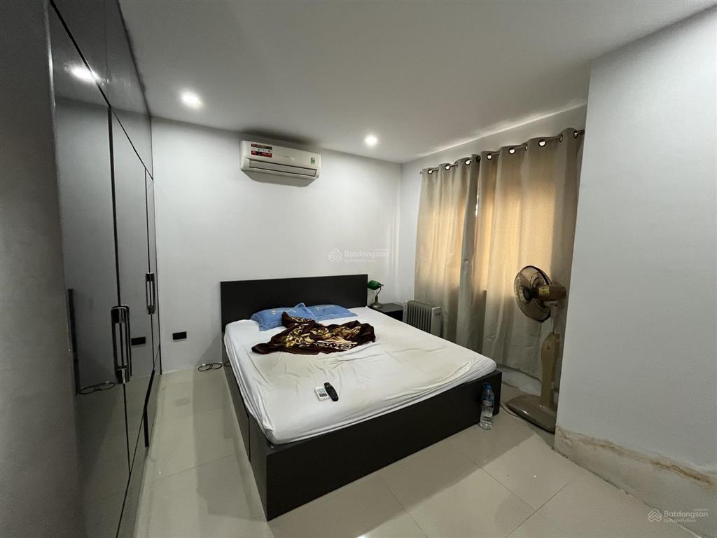 Tôi cần bán nhanh. chung cư 2n, phố hàm nghi, căn góc, tầng 8, 61m2, giá 4. x tỷ. 0903 784 ***