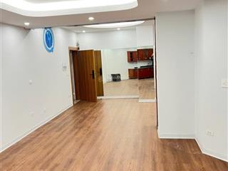 Nhỉnh 5 tỷ, chung cư đẹp, ở luôn, từ liêm, tầng 10, 95m2, 2n rộng, căn góc, 2 ban công, 0903 784 ***