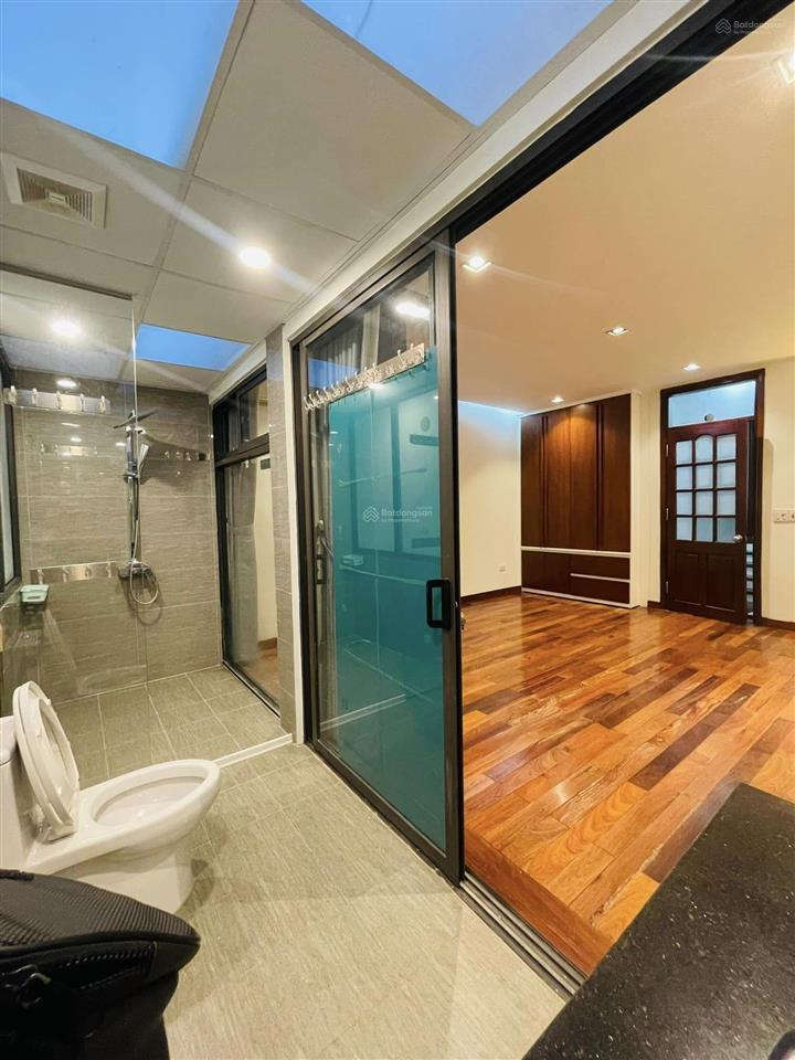 Không có căn thứ 2, nhà phân lô, nghĩa đô, lô góc, thang máy, ô tô tránh, 65m2, 2x tỷ, 0903 784 ***