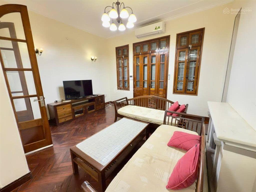 Chủ nhờ bán nhanh, nhà đẹp, ô tô gần, 2 mặt thoáng, cầu giấy, 33m, 6.9 tỷ, 0903 784 ***