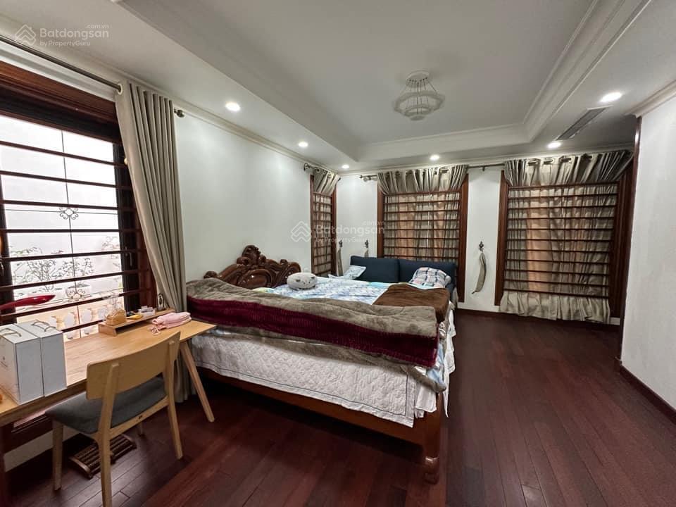 Bán gấp, nhà phân lô, hoàng quốc việt, 120m, 7 tầng, 3x tỷ, 0903 784 ***