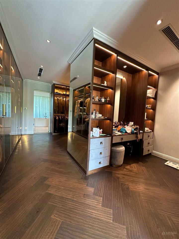 Cần tiền bán nhanh, biệt thự đơn lập, giá hời phân khu bằng lăng, 500m², giá cả thương lượng