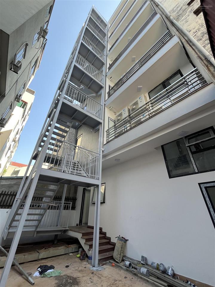 Tôi cần bán, tòa căn phòng 10 tầng, mặt phố, hoàng quốc việt, 175, nhỉnh 80 tỷ, 0903 784 ***