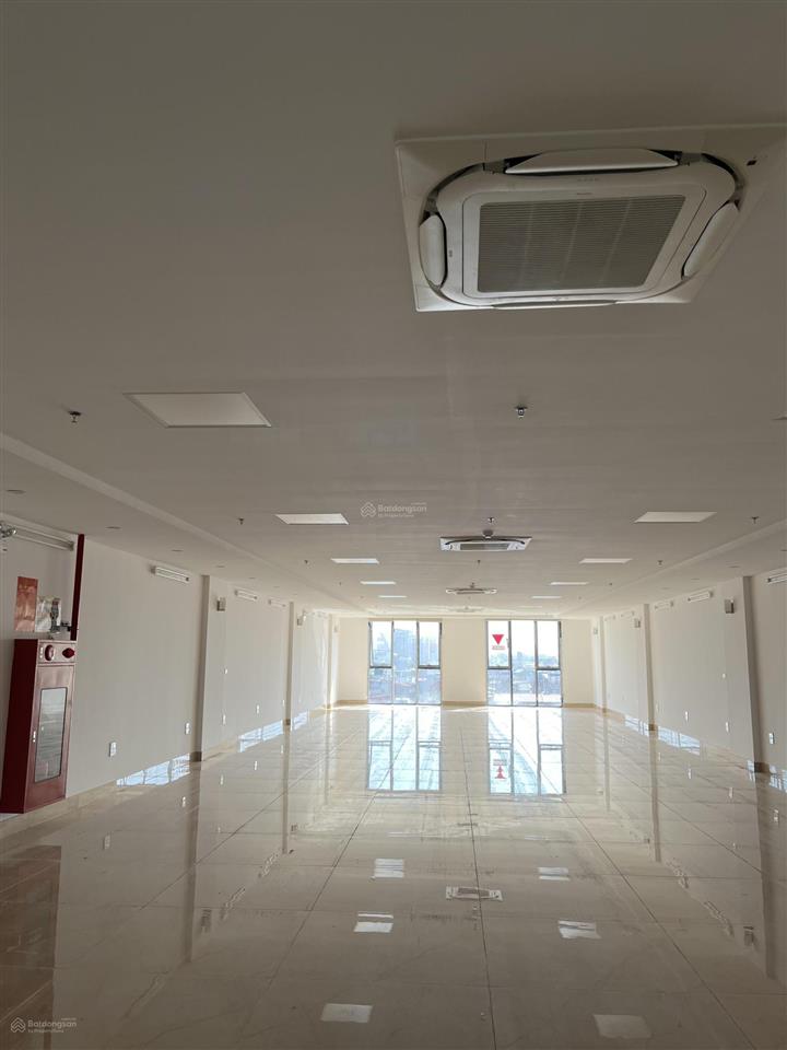 Tôi cần bán, tòa căn phòng 10 tầng, mặt phố, hoàng quốc việt, 175, nhỉnh 80 tỷ, 0903 784 ***