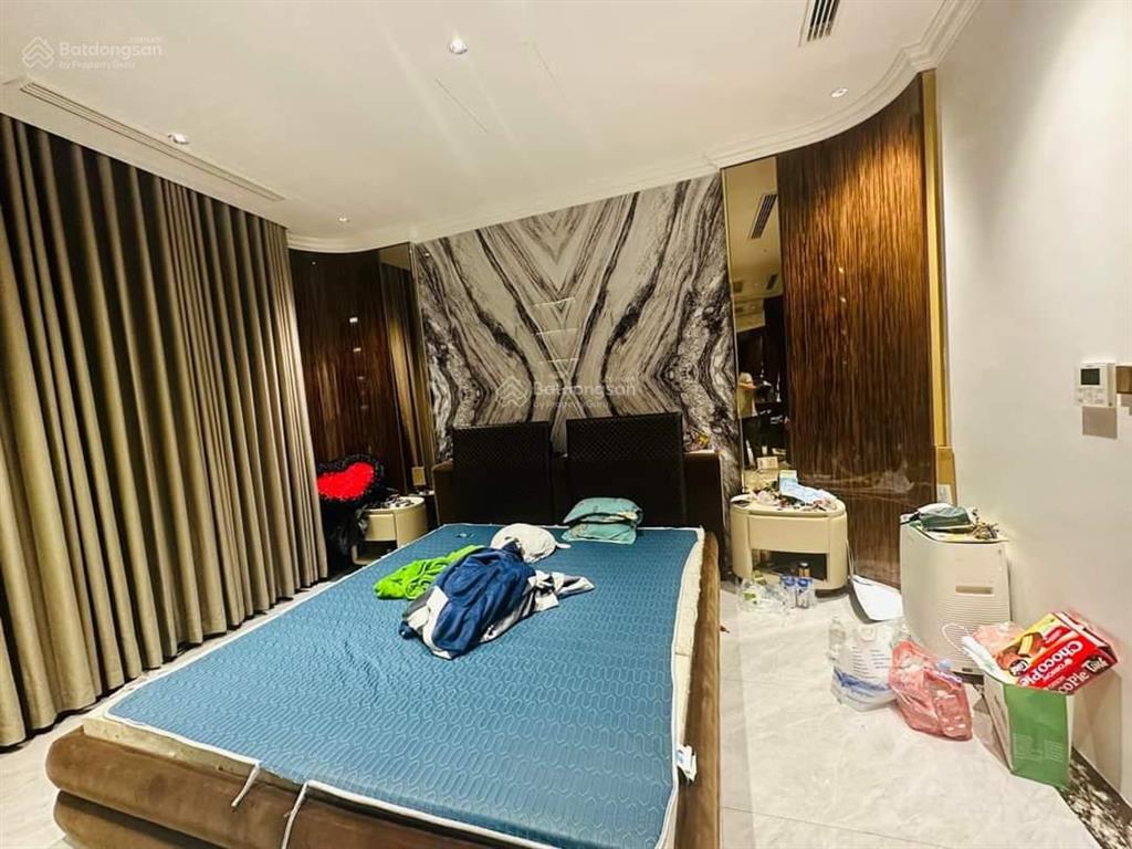 Siêu phẩm 1 nhà ra phố, thang máy 2 mặt ngõ ô tô hoàng quốc việt 50m 5 tầng chào 22.5 tỷ