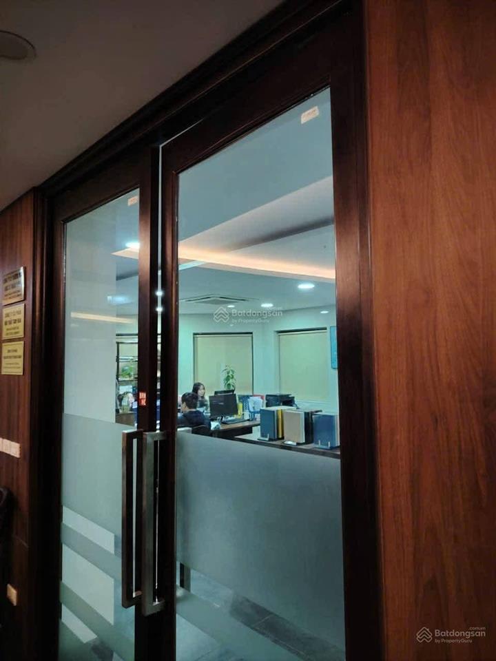 Bán tòa nhà văn phòng lô góc, lê đức thọ, mỹ đình 350m 7 tầng chào 136 tỷ