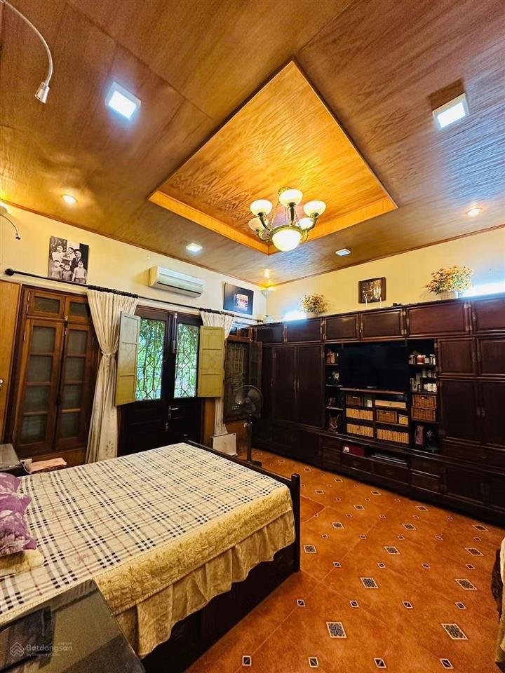 Bán nhà nguyễn văn huyên, cầu giấy  phân lô ô tô vào nhà 50m 5 tầng chào 15 tỷ