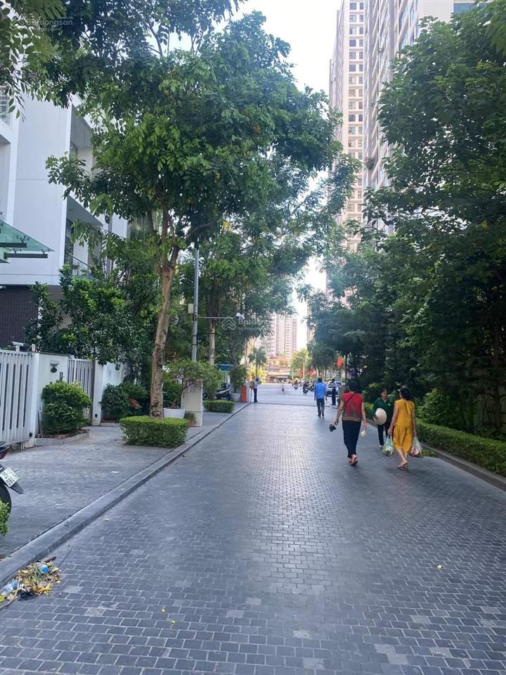 Hiếm có! bán biệt thự phân lô ngụy như kon tum 5 tầng  ô tô tránh  vỉa hè rộng  chỉ 53 tỷ