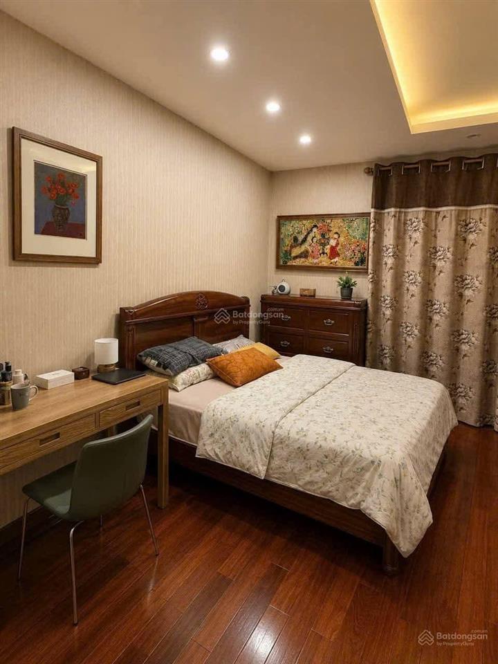 Siêu phẩm cầu giấy, khúc thừa dụ  ô tô tránh kinh doanh  mặt tiền hoa hậu 5m  60m x 5 tầng