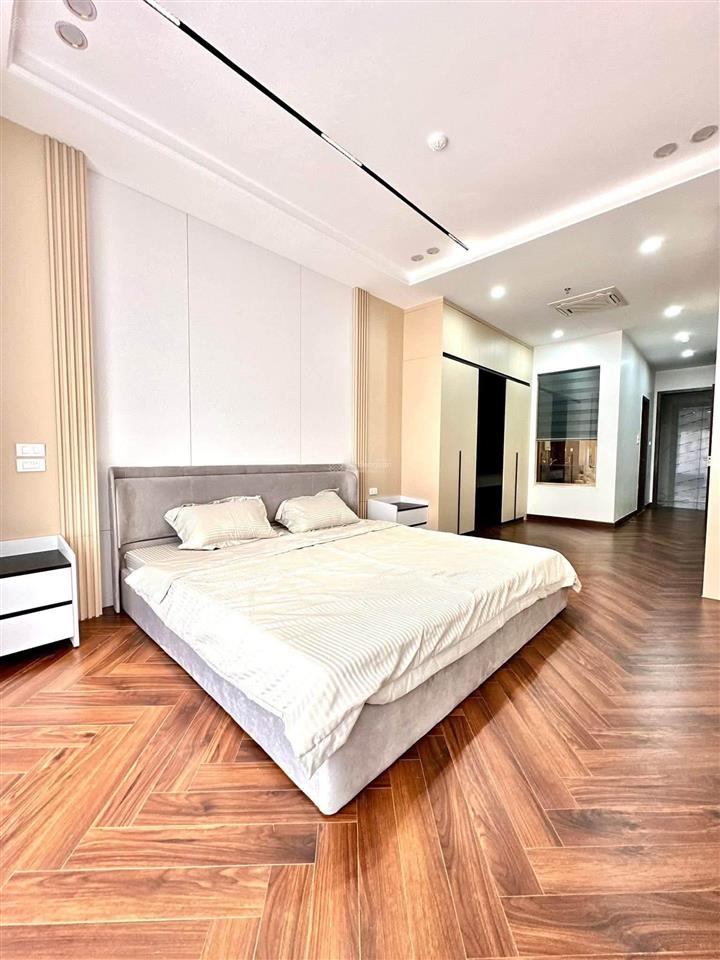 Bán nhà phân lô đẳng cấp dương khuê ô tô tránh vỉa hè rộng mặt tiền khủng 6.5m