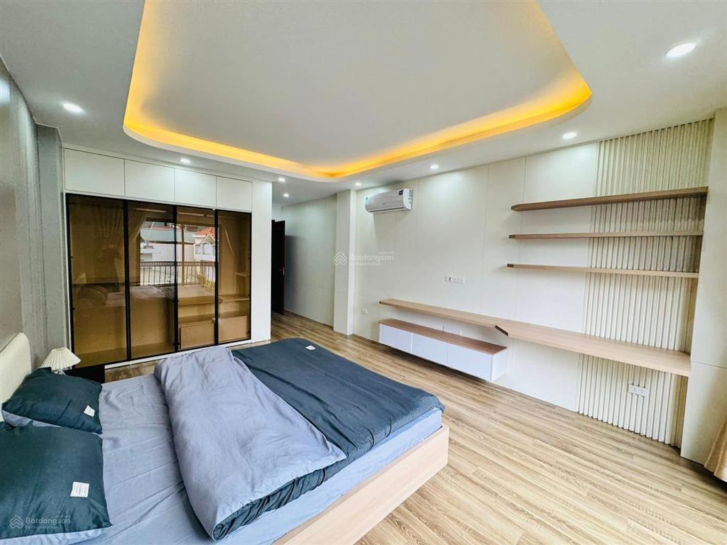 Siêu phẩm ô tô, thang máy trung kính, cầu giấy 50m 7 tầng nt 4m 16,8 tỷ