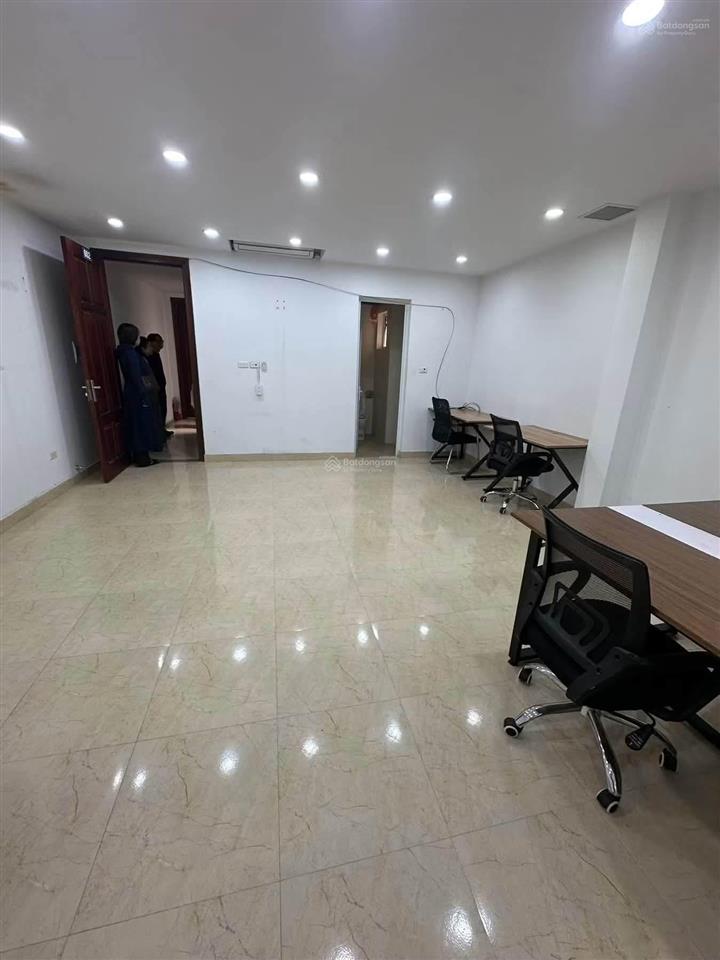 Siêu phẩm huỳnh thúc kháng vỉa hè rộng ô tô tránh thang máy kinh doanh đỉnh 6 tầng 26 tỷ