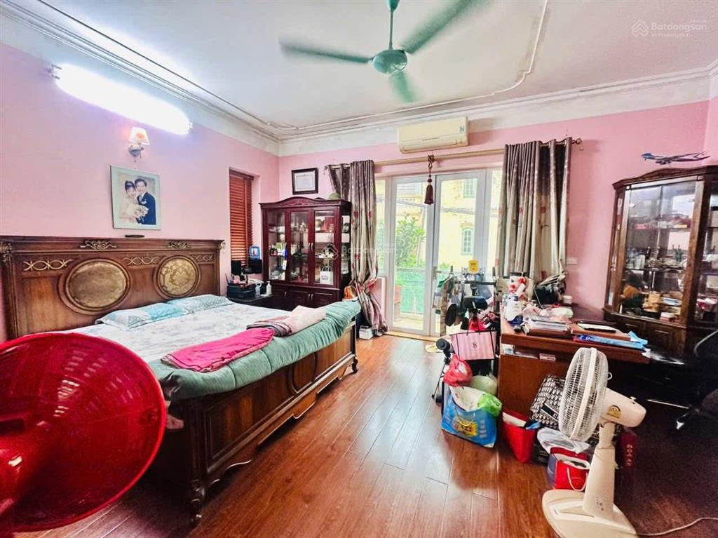 Bán nhà phân lô, ô tô hoàng quốc việt, cầu giấy 50m 5 tầng mt 4.5m chào 13.8 tỷ