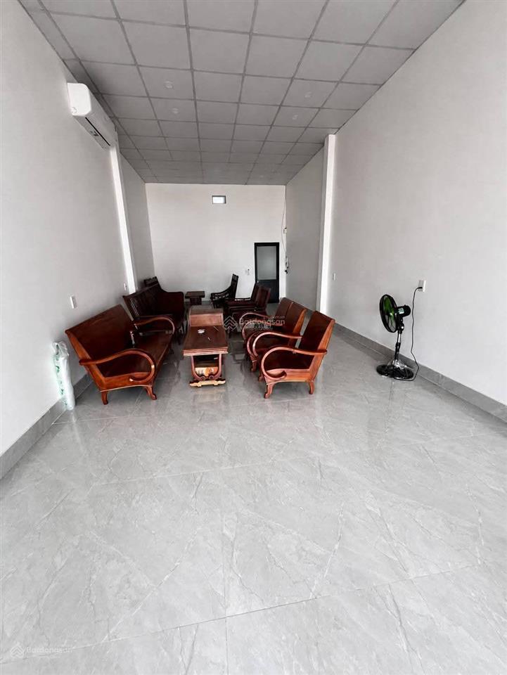 Bán nhà mặt phố hùng vương, 3,9 tỷ, 165,8m2, thị trấn ngãi giao, huyện châu đức